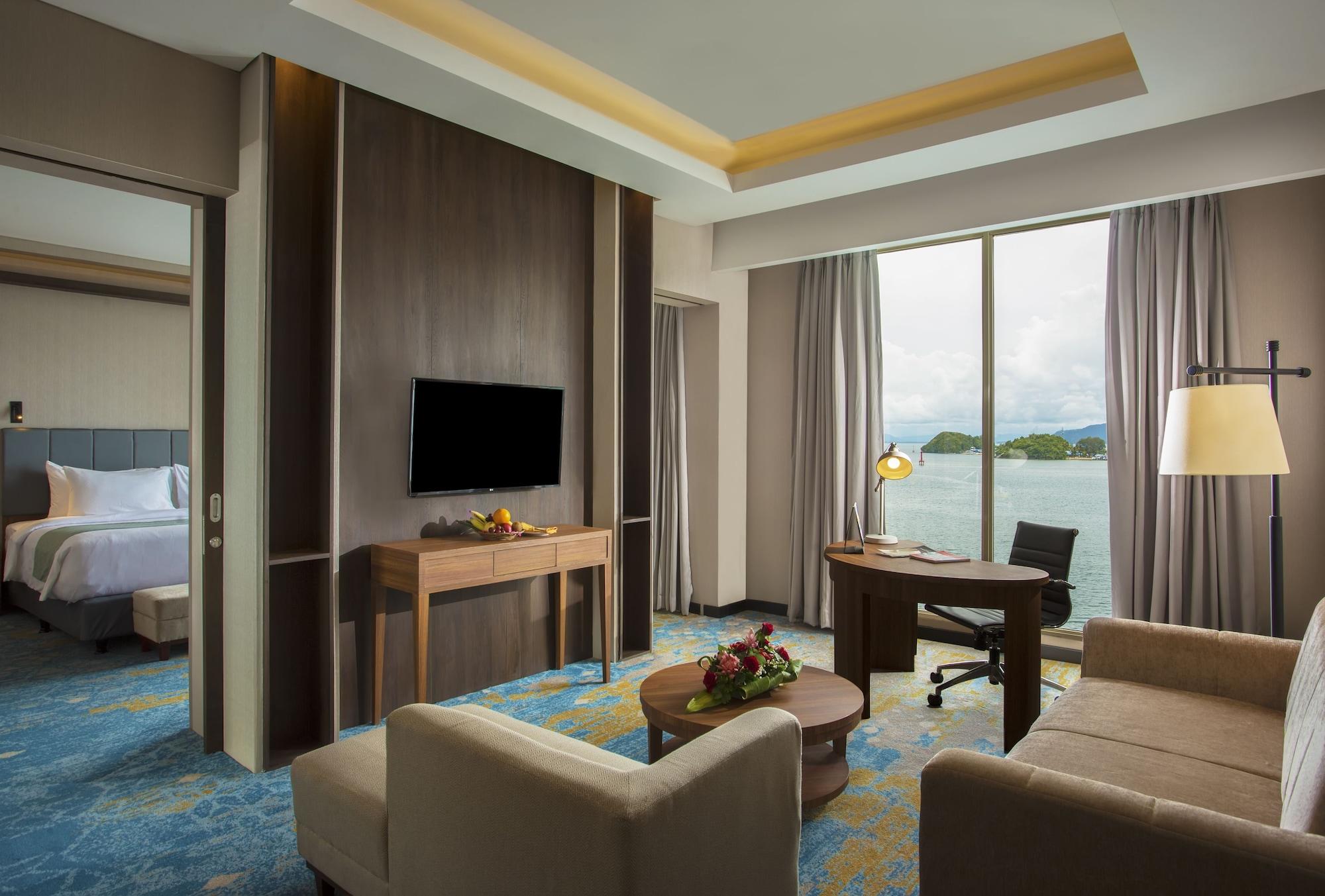Swiss-Belhotel Papua Jayapura Exterior photo