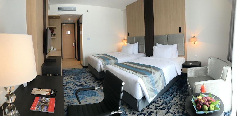 Swiss-Belhotel Papua Jayapura Exterior photo