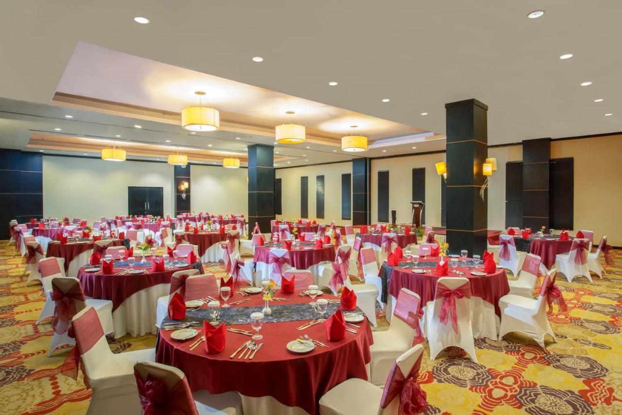 Swiss-Belhotel Papua Jayapura Exterior photo